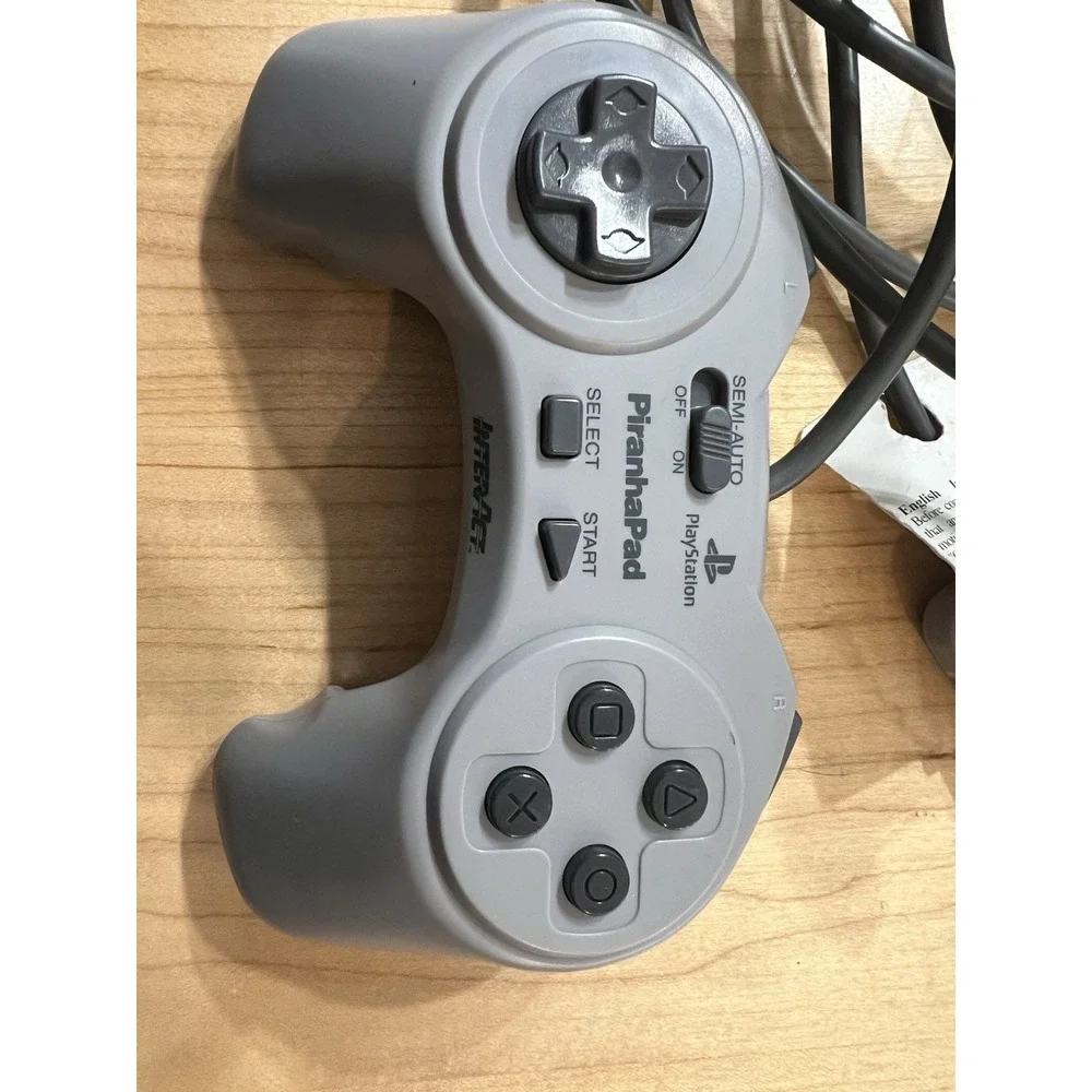 InterAct Piranha Pad SV-100 Wired Sony PlayStation 1 Controller Gray Retro Game